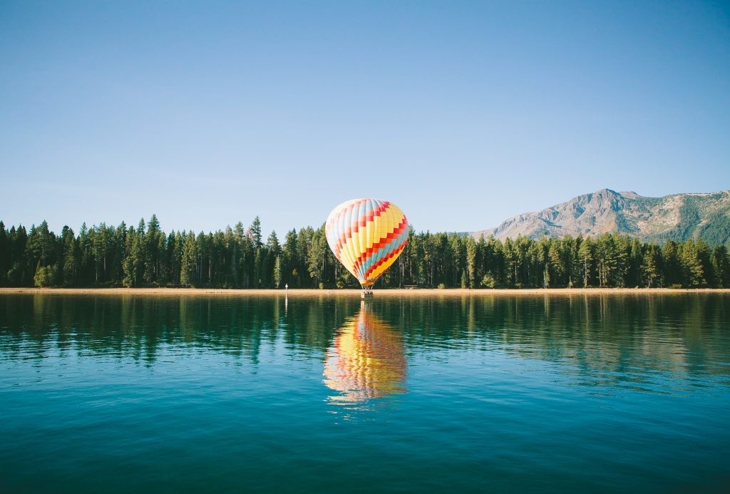 hotairballoonlake