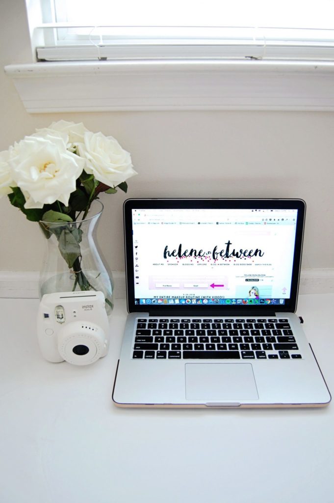 laptop_white
