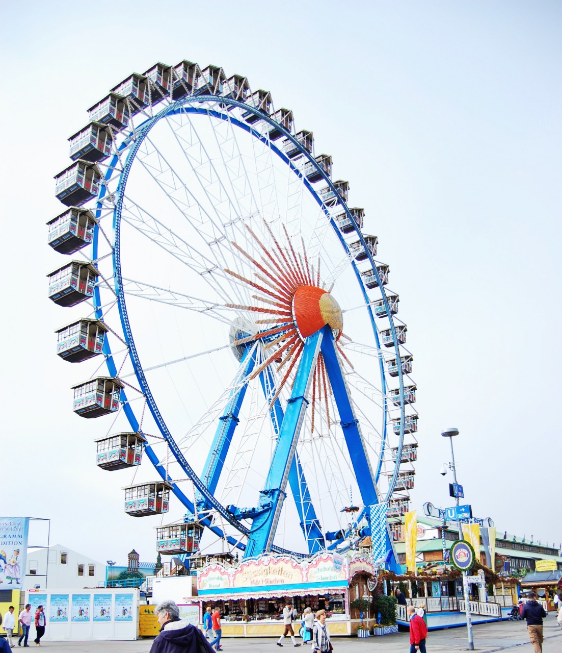 oktoberfest-ferris-wheel